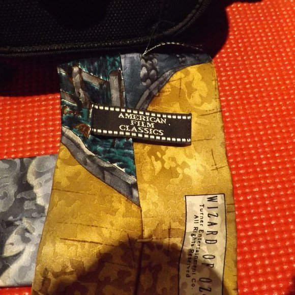 Vintage Wizard of Oz Silk Tie - Picture 5 of 5